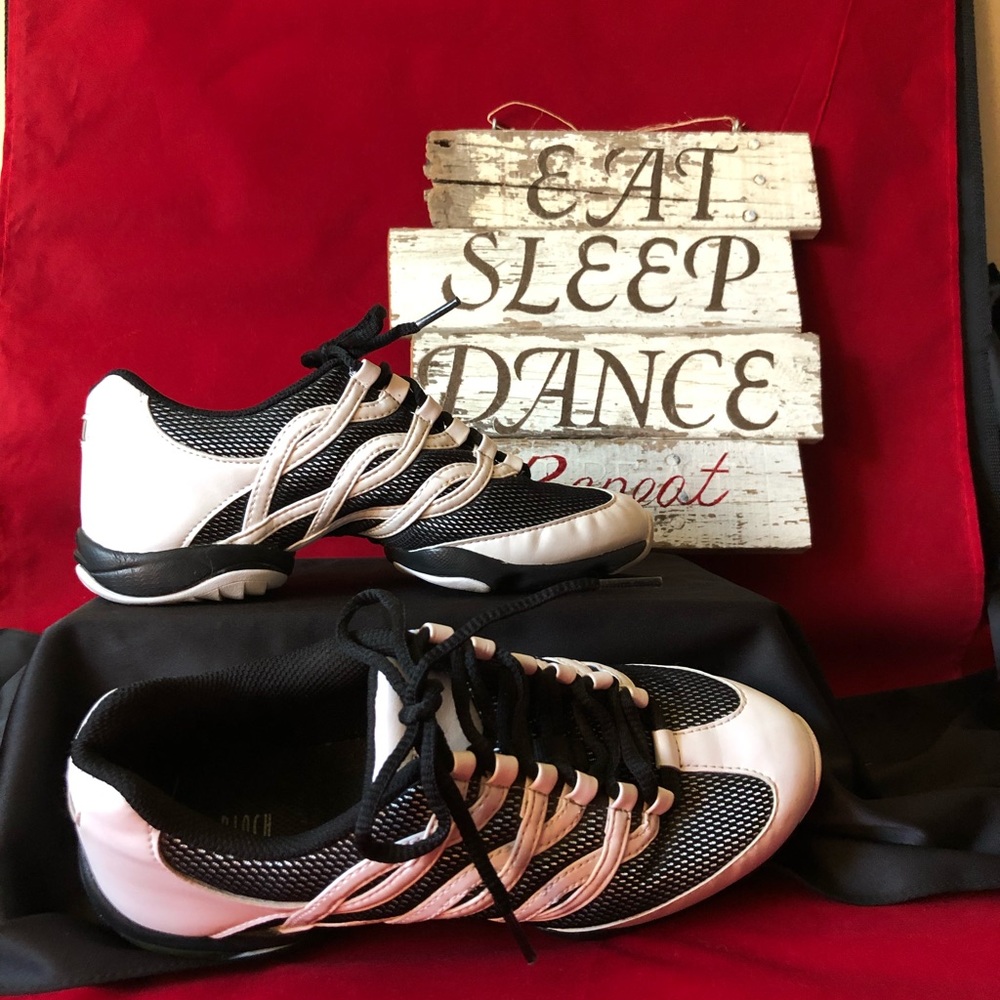 💃🏻 Bloch Split Sole Dance Sneakers 💃🏻